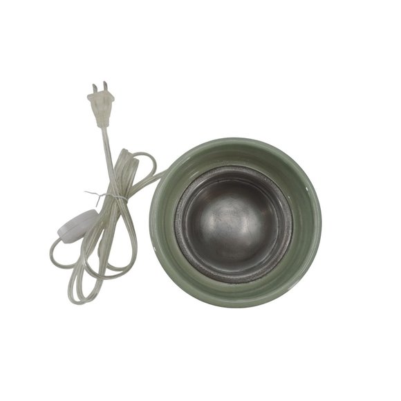 Yankee Candle Wax Warmer Winter Village - Picture 5 of 10